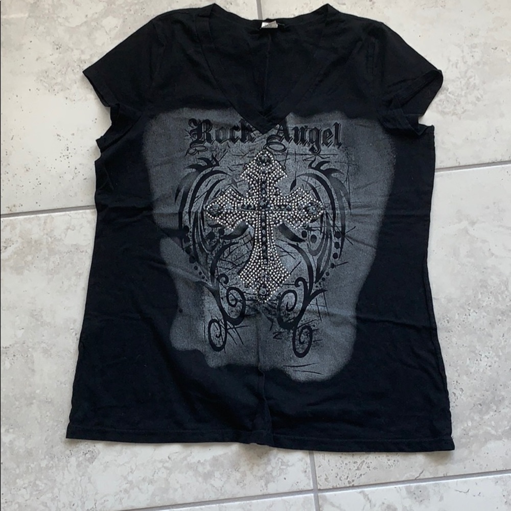 Black tee